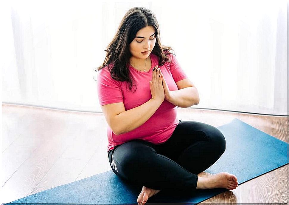 10 reasons why yoga is ideal for obese people