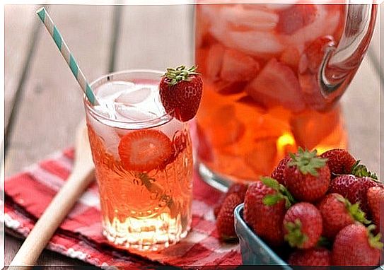 strawberry water