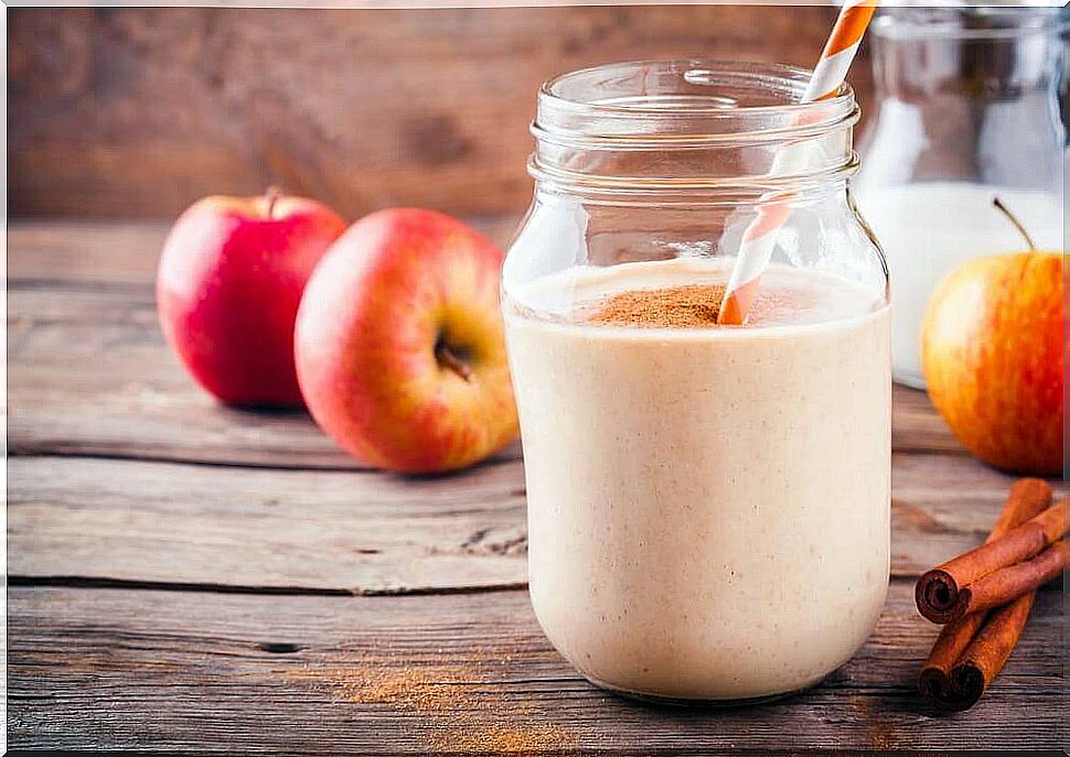 Protein shakes with apples