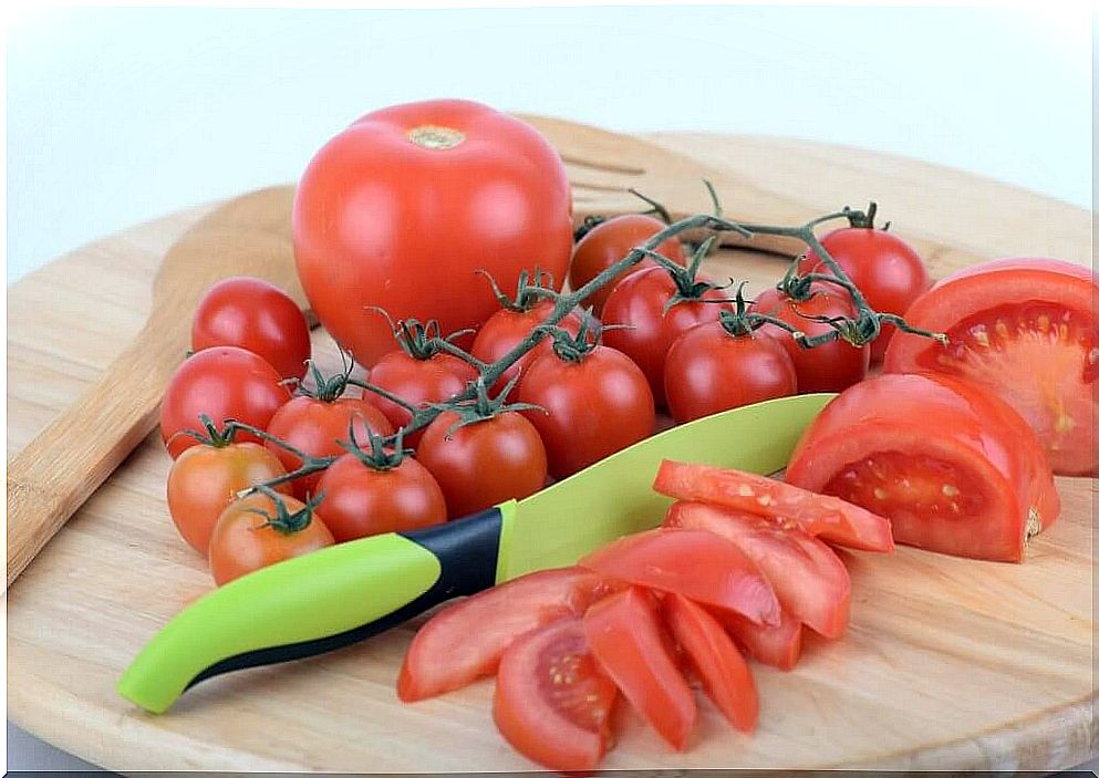 Tomatoes for quick and easy salads