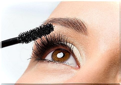 effective beauty tricks like replacing mascara 