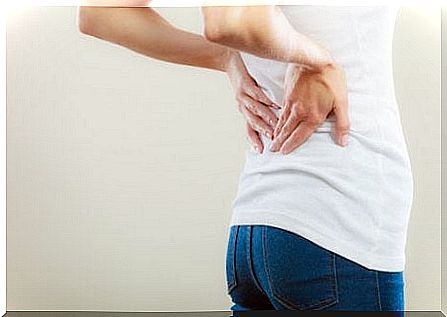 Ankylosing spondylitis: symptoms 