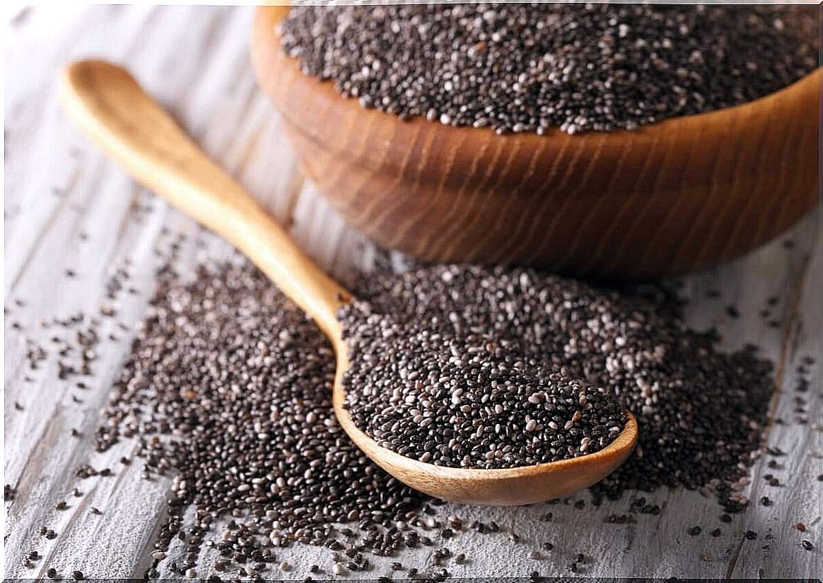 Chia seeds large spoon