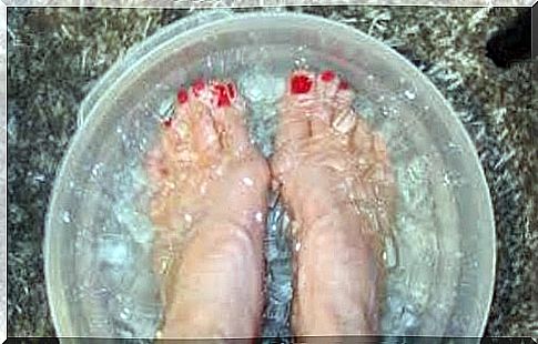 ice water against swollen feet