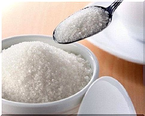 Home remedies for insomnia: salt and sugar