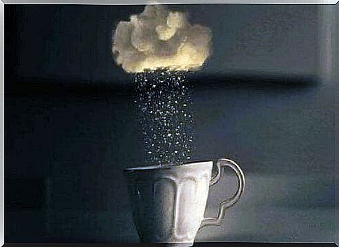 cup-of-rain-symbolizes-critical-situation-through-misunderstanding