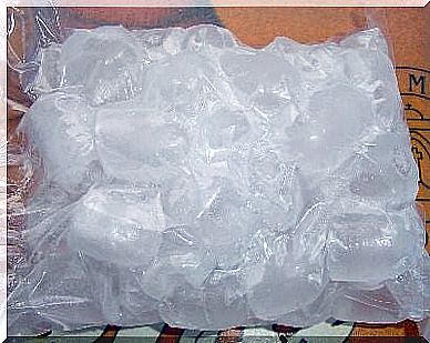 Ice as a cure for knee pain