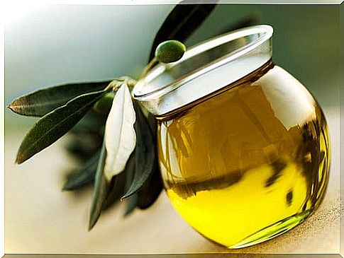 Olive oil for longer eyelashes